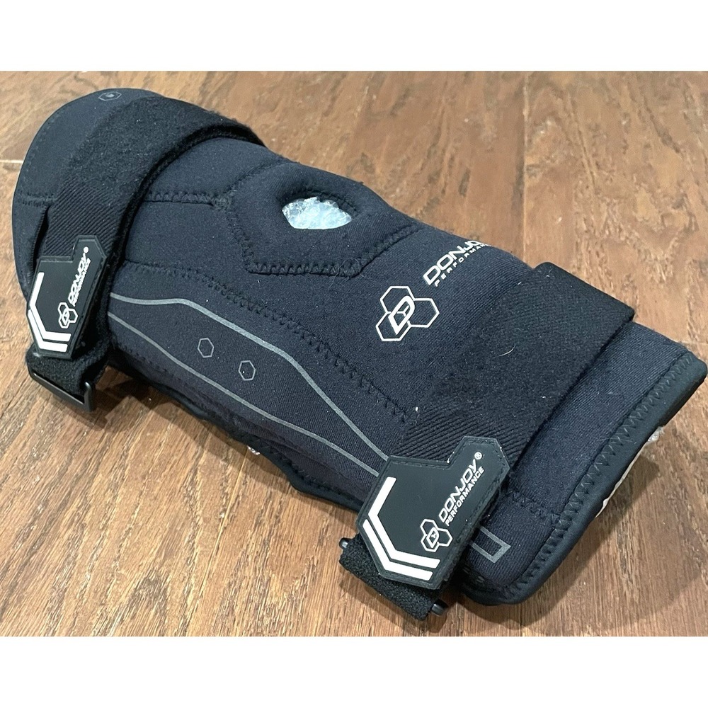 DonJoy Bionic Knee Brace Hinged Black‎ Size Small